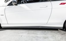 画像2: BENZ メルセデス・ベンツ Cクラス W204 サイド用サイドスカート スポイラー ステップ 本物DryCarbon ドライカーボン AMG (2)