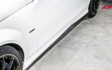 画像3: BENZ メルセデス・ベンツ Cクラス W204 サイド用サイドスカート スポイラー ステップ 本物DryCarbon ドライカーボン AMG (3)