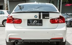 画像2: BMW 3シリーズ F30 セダン トランク用リアスポイラー 艶ありブラック パフォーマンス (2)