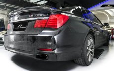 画像2: BMW 7シリーズ F01 F02 トランク用リアスポイラー 本物Drycarbon ドライカーボン (2)