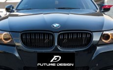画像2: BMW 3シリーズ E90 E91 後期車 フロント用艶ありブラックキドニーグリル センターグリル (2)
