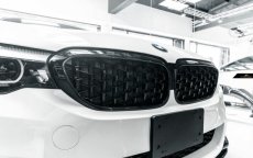 画像2: BMW G30 セダン G31 ツーリング フロント用 ダイヤモンド 艶ありブラックキドニーグリル センターグリル (2)