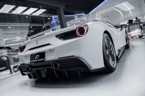 Ferrari フェラーリ 488 リアバンパー ディフューザー スポイラー 本物