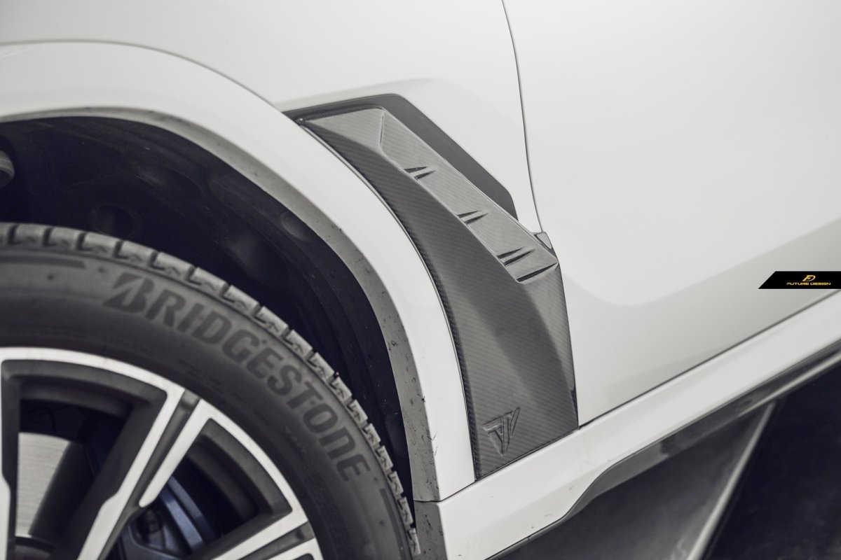 画像1: BMW Xシリーズ X6 G06 フロント フェンダー エアインテーク 本物DryCarbon ドライカーボン (1)