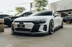 画像6: AUDI RS E-tron GT フロント エアベントカバー ガーニッシュ 本物DryCarbon ドライカーボン (6)