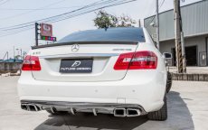 画像5: BENZ メルセデス・ベンツ E-Class W212 前期 トランク用リアスポイラー 本物DryCarbon ドライカーボン (5)