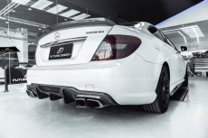 画像2: BENZ メルセデス・ベンツ C-Class W204 C63 AMG 後期用 リアディフューザー 本物Drycabon ドライカーボン (2)