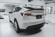 画像3: TESLA テスラ MODEL モデル Y トランク用 リアスポイラー 本物Drycarbon ドライカーボン (3)