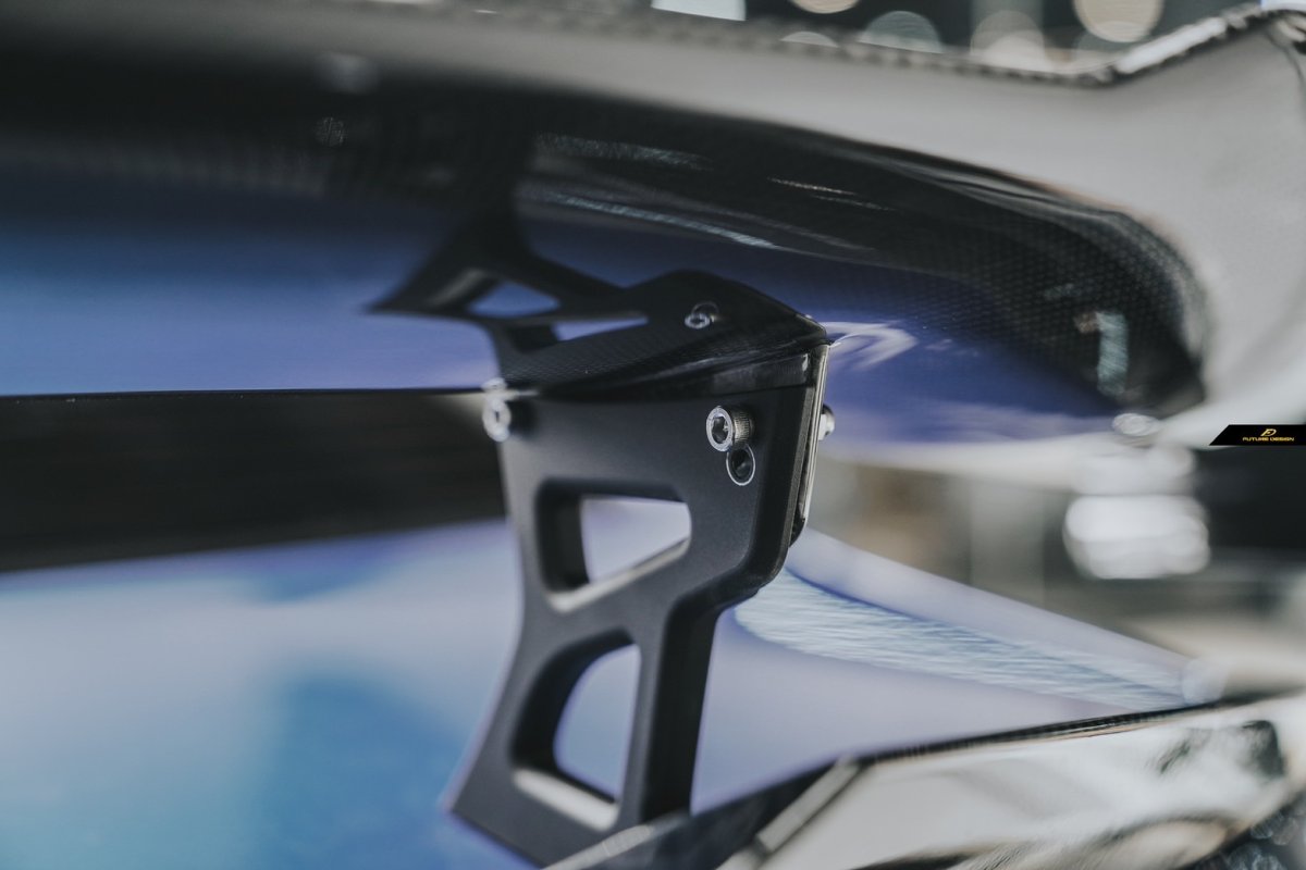 画像9: BMW 5シリーズ F10 M5 トランク用 リアウィング DryCarbon 本物ドライカーボン (9)