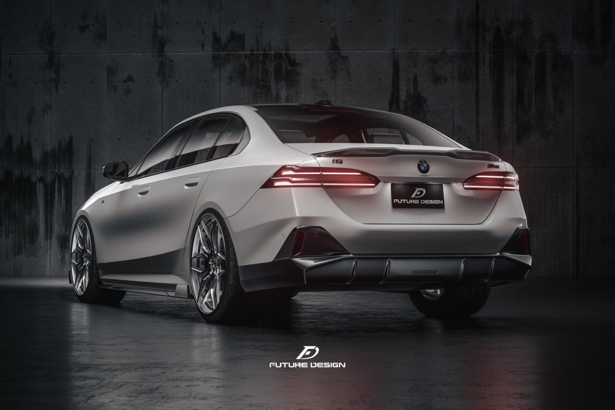 画像4: 【送料無料】BMW 5シリーズ i5 G60 トランク用 リアスポイラー 本物DryCarbon ドライカーボン (4)