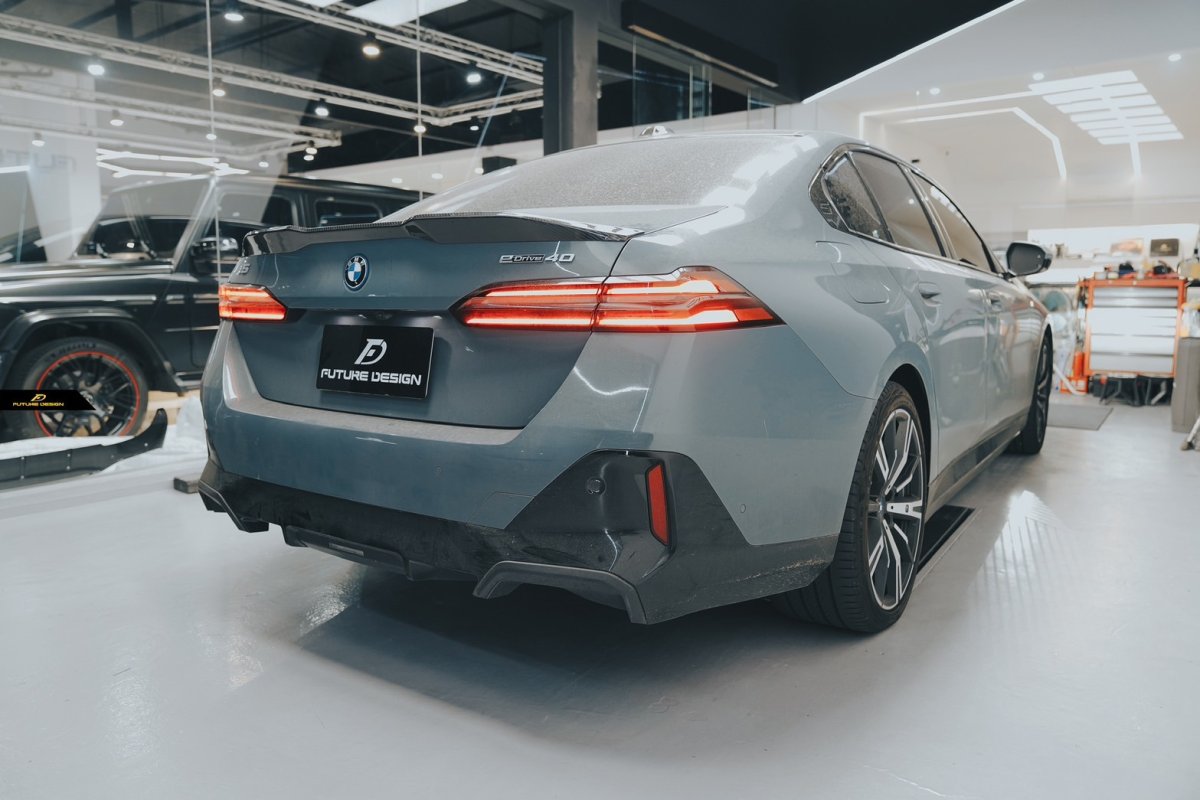 画像14: 【送料無料】BMW 5シリーズ i5 G60 トランク用 リアスポイラー 本物DryCarbon ドライカーボン (14)