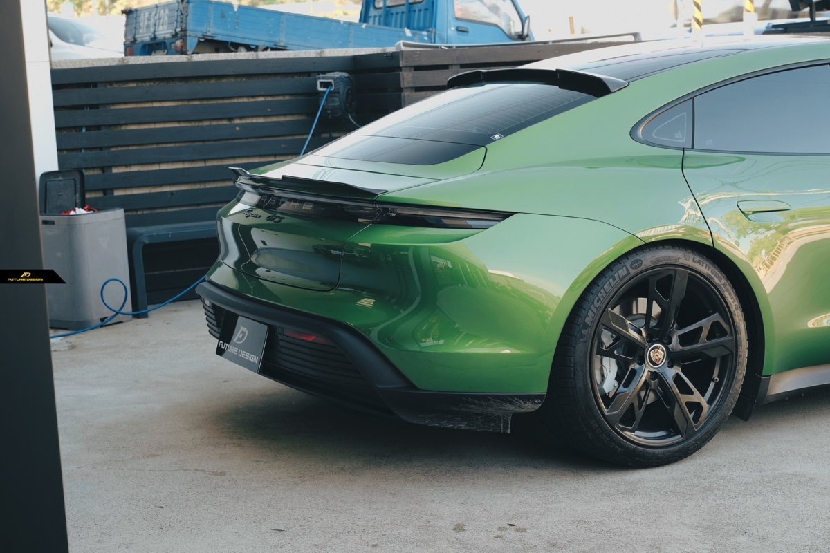 画像25: Porsche ポルシェ Taycan タイカン リア スポイラー 本物Drycarbon ドライカーボン (25)