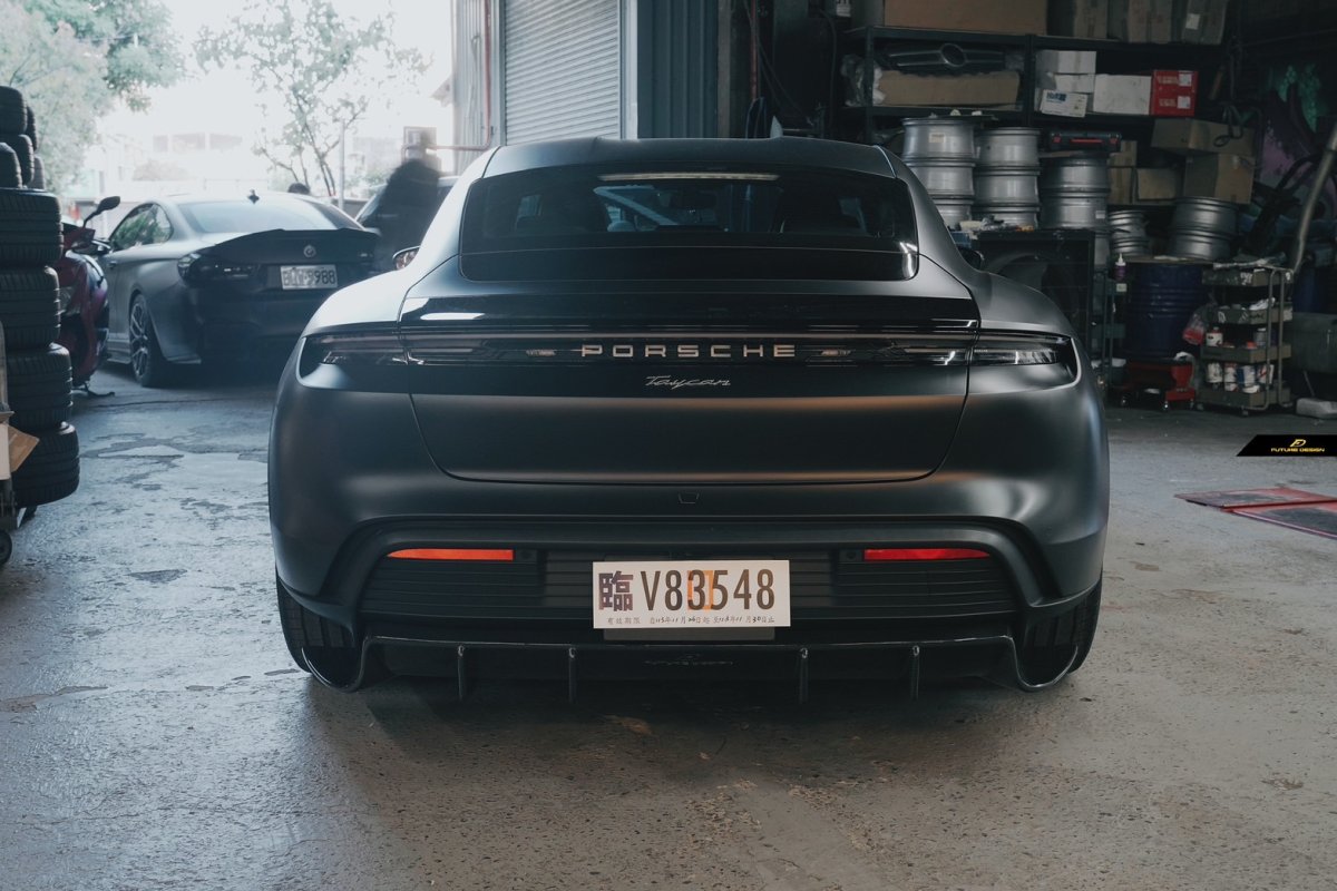 画像19: Porsche ポルシェ Taycan タイカン リア ディフューザー 本物Drycarbon ドライカーボン (19)