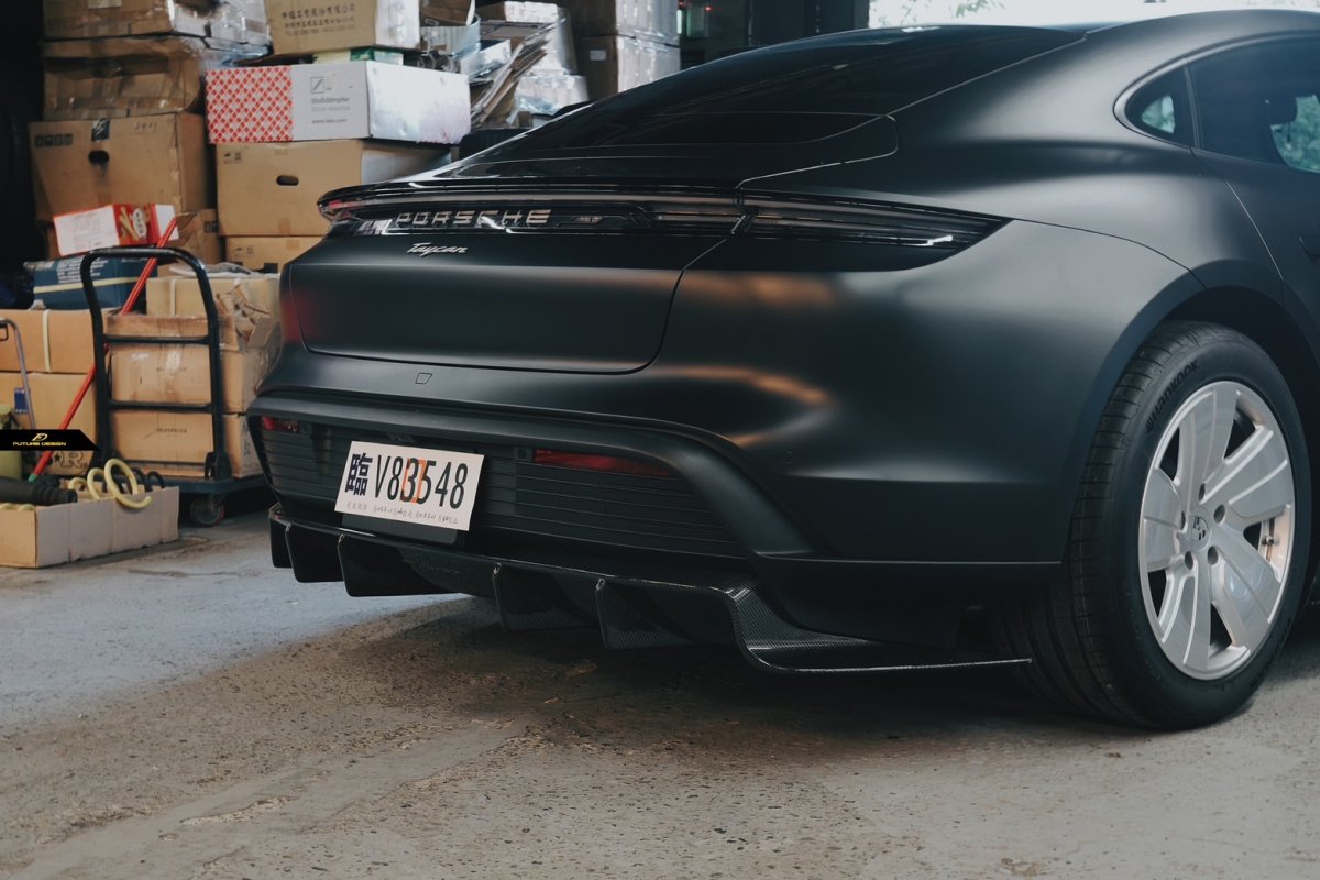 画像16: Porsche ポルシェ Taycan タイカン リア ディフューザー 本物Drycarbon ドライカーボン (16)