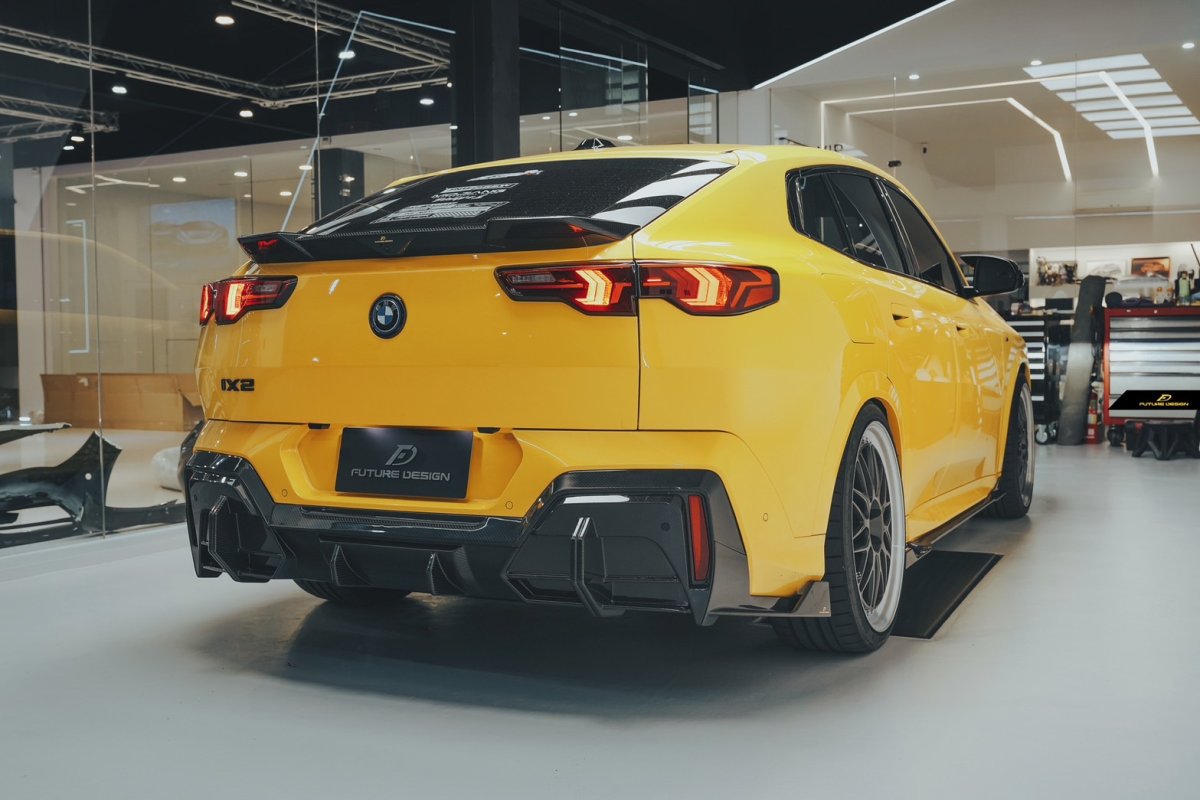 画像8: BMW iXシリーズ iX2 U10 Mスポーツ リアスポイラー 本物DryCarbon ドライカーボン (8)