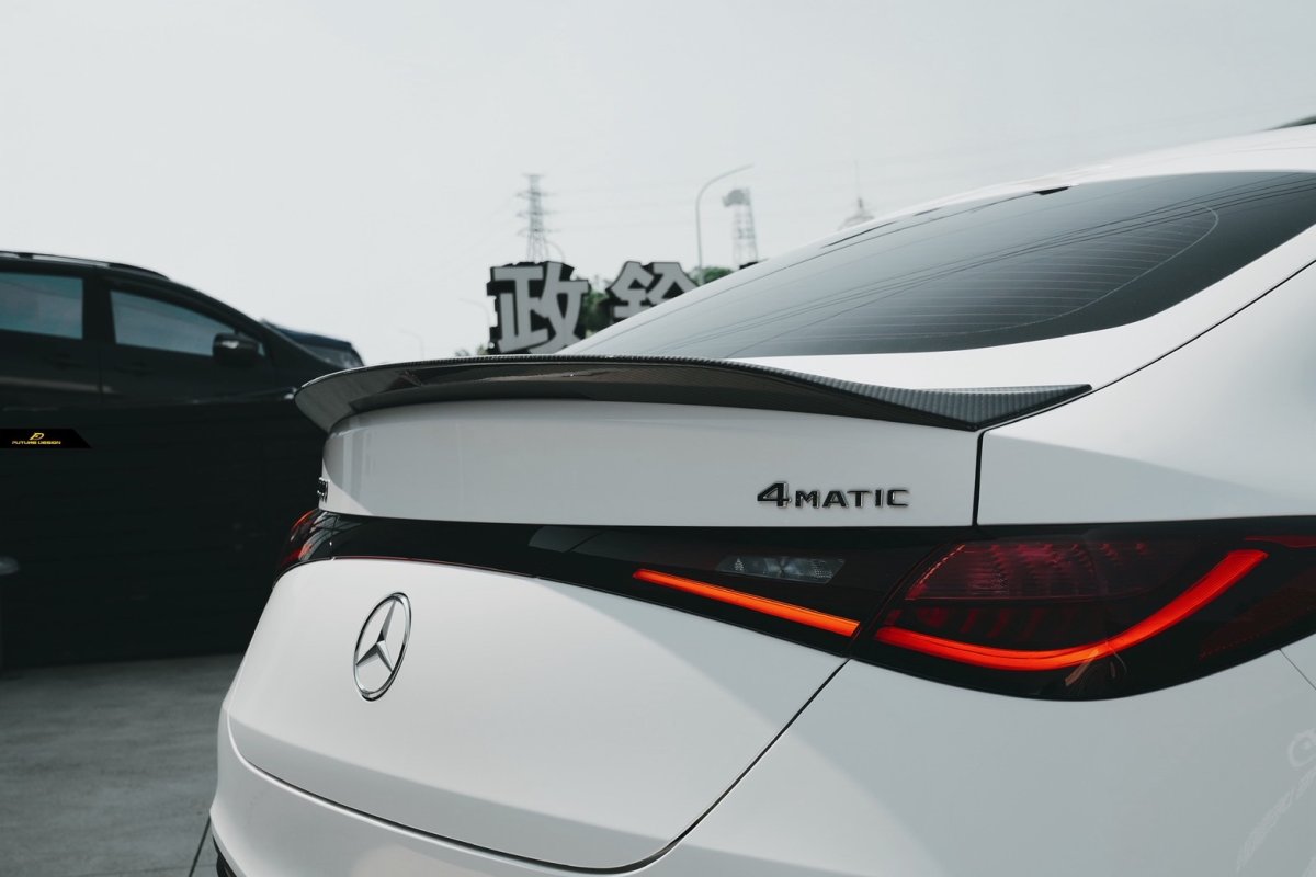 画像4: BENZ メルセデス・ベンツ GLC C254 クーペ トランク用 リアスポイラー 本物Dry Carbon ドライカーボン (4)