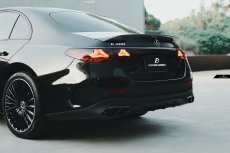 画像1: BENZ メルセデス・ベンツ E-Class W214 セダン トランク用 リアスポイラー 本物DryCarbon ドライカーボン (1)