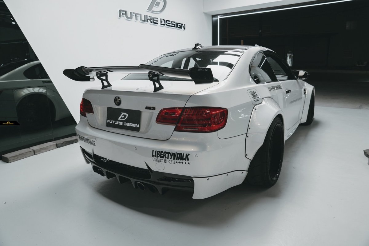 画像2: 【FD×MTC】BMW 3シリーズ E92 クーペ 用 リアウィング V1 本物DryCarbon ドライカーボン (2)