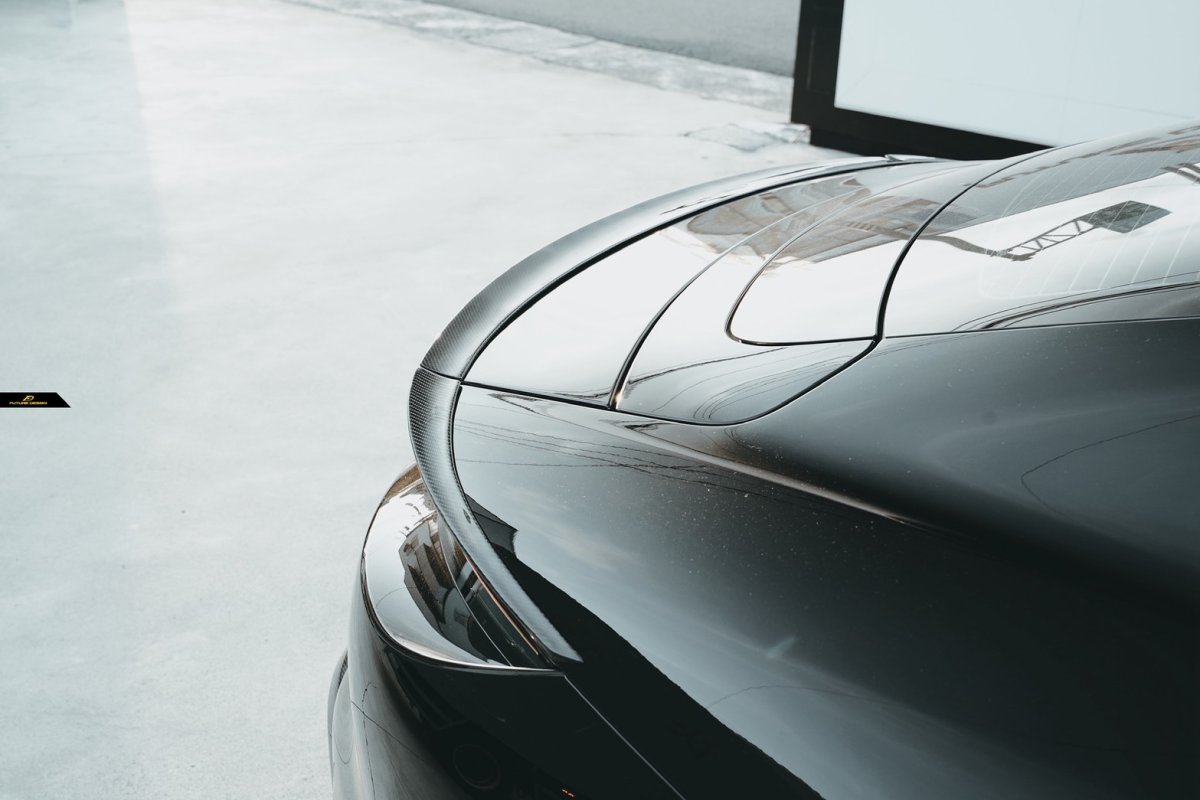 画像3: Porsche ポルシェ Taycan タイカン リア スポイラー 本物Drycarbon ドライカーボン (3)