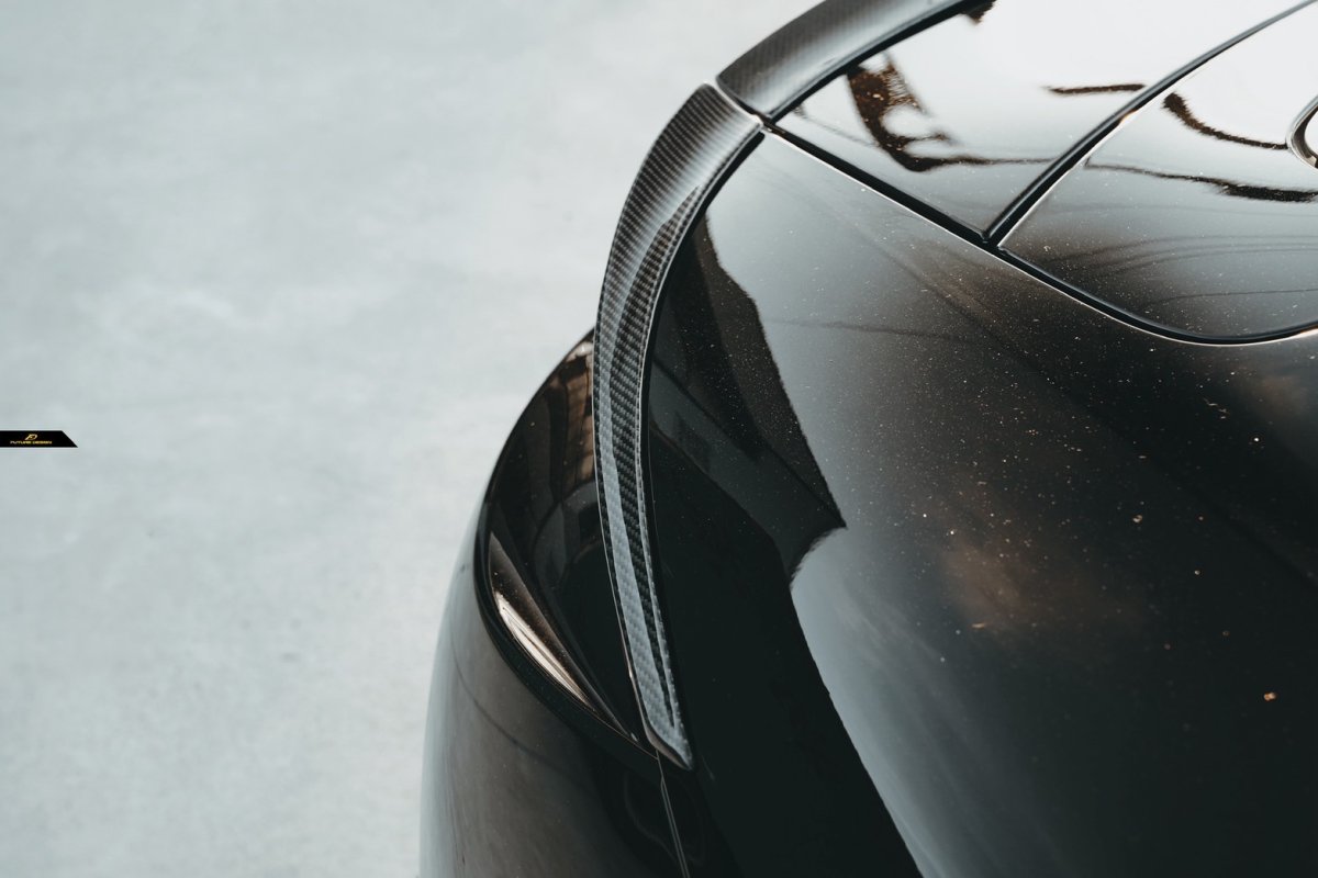 画像5: Porsche ポルシェ Taycan タイカン リア スポイラー 本物Drycarbon ドライカーボン (5)