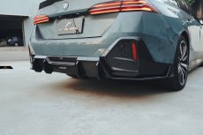 画像4: 【送料無料】BMW 5シリーズ i5 G60 Mスポーツ リアディフューザー 本物DryCarbon ドライカーボン (4)