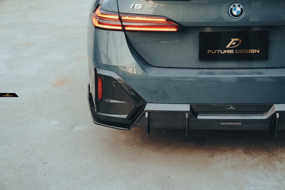 画像6: 【送料無料】BMW 5シリーズ i5 G60 Mスポーツ リアディフューザー 本物DryCarbon ドライカーボン (6)