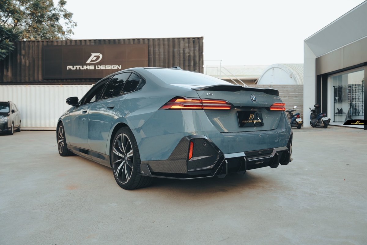 画像11: 【送料無料】BMW 5シリーズ i5 G60 Mスポーツ リアディフューザー 本物DryCarbon ドライカーボン (11)