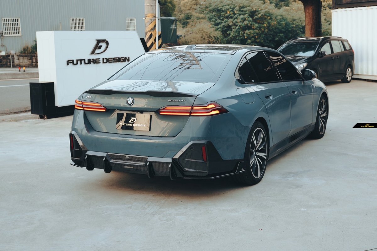 画像10: 【送料無料】BMW 5シリーズ i5 G60 Mスポーツ リアディフューザー 本物DryCarbon ドライカーボン (10)