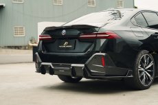 画像33: BMW 5シリーズ i5 G60 トランク用 リアスポイラー 本物DryCarbon ドライカーボン (33)