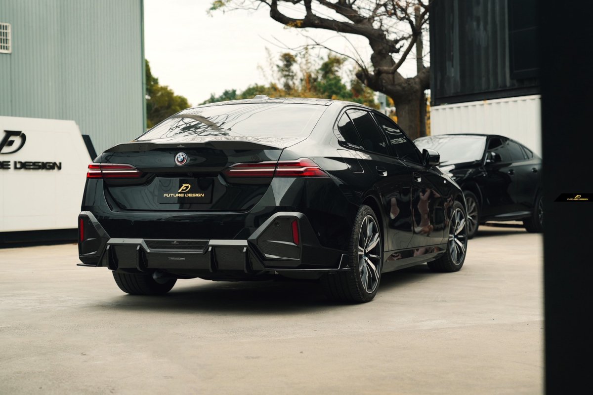 画像35: BMW 5シリーズ i5 G60 トランク用 リアスポイラー 本物DryCarbon ドライカーボン (35)