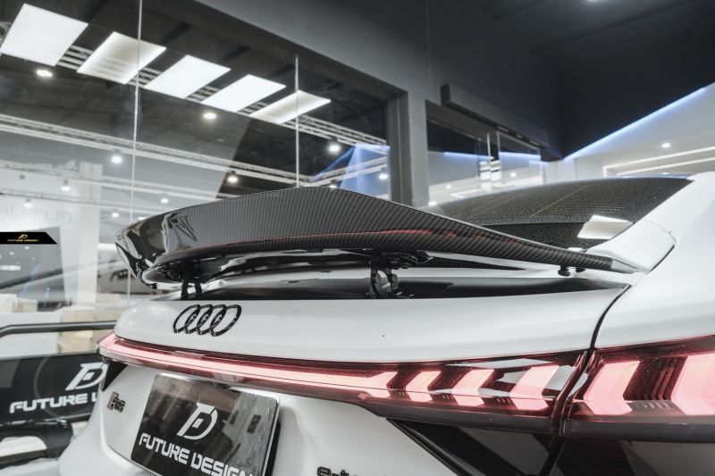 AUDI RS E tron GT トランク リアスポイラー 本物DryCarbon ドライ