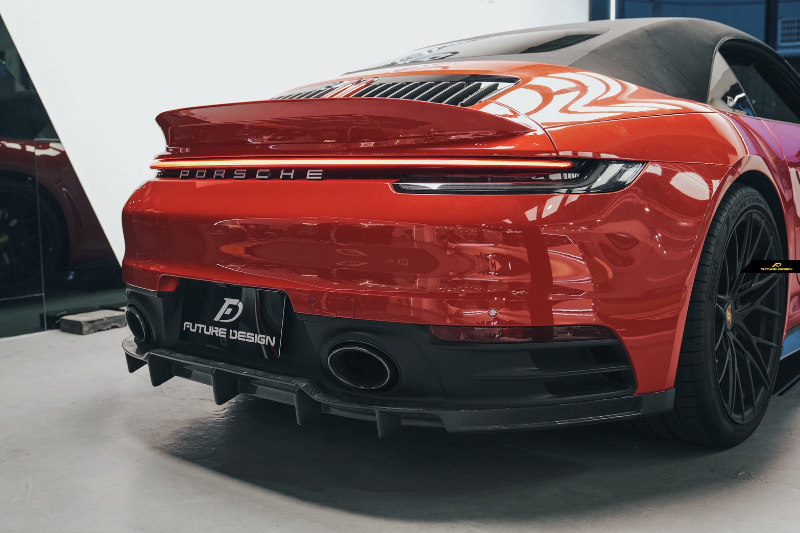 ポルシェ 911 992 Carrera リア スポイラー 入替式 - Future Design
